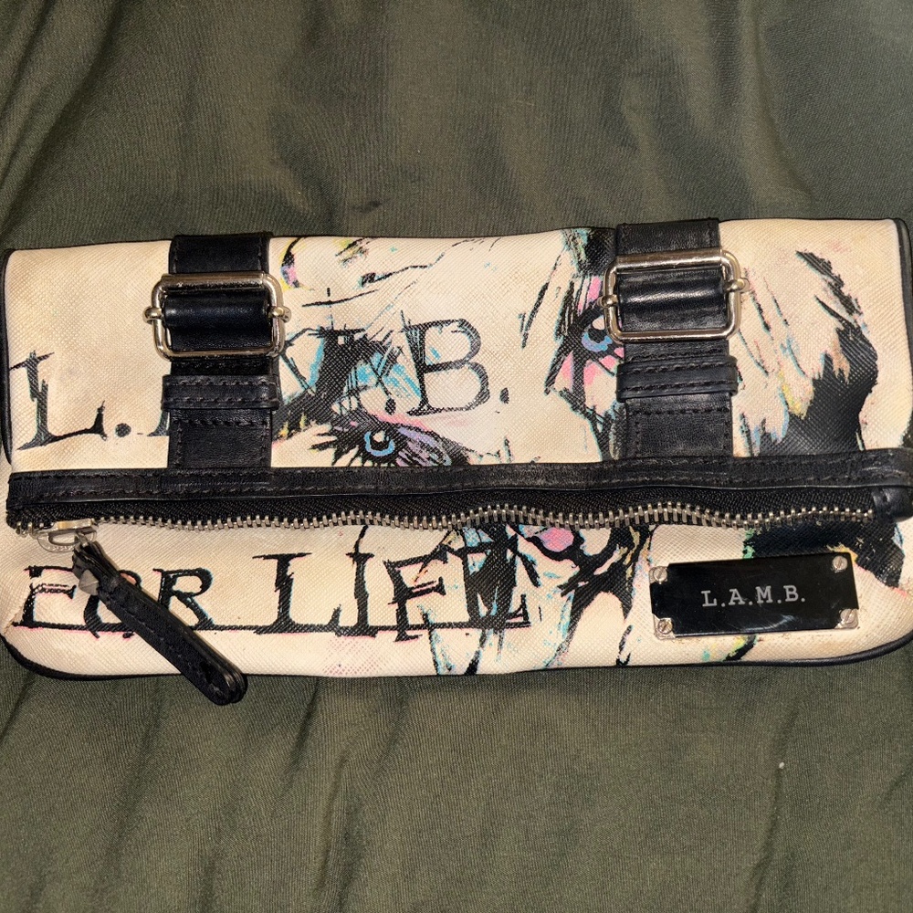 L.A.M.B clutch